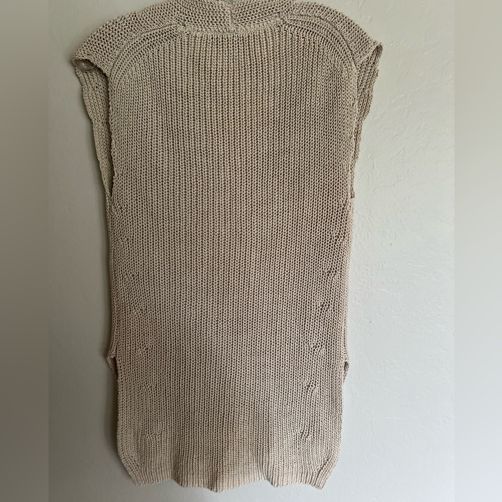 V neck Beige knitted vest high low hemline - Picture 2 of 7